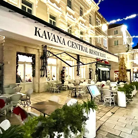Uptown Palace * Сплит